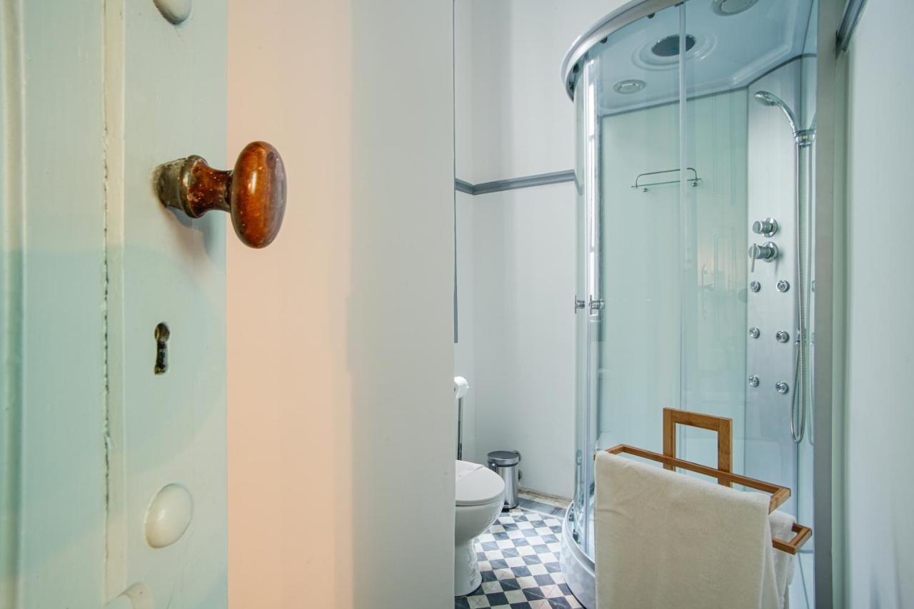 Double Room Private Bathroom